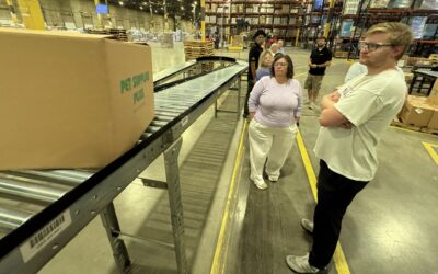 Pet Supplies Plus, Cummins welcome educators